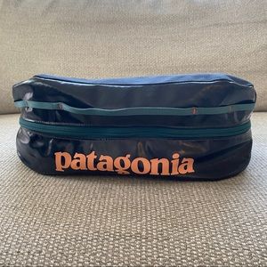 Patagonia Black Hole Cube Large 10L Toiletry Bag